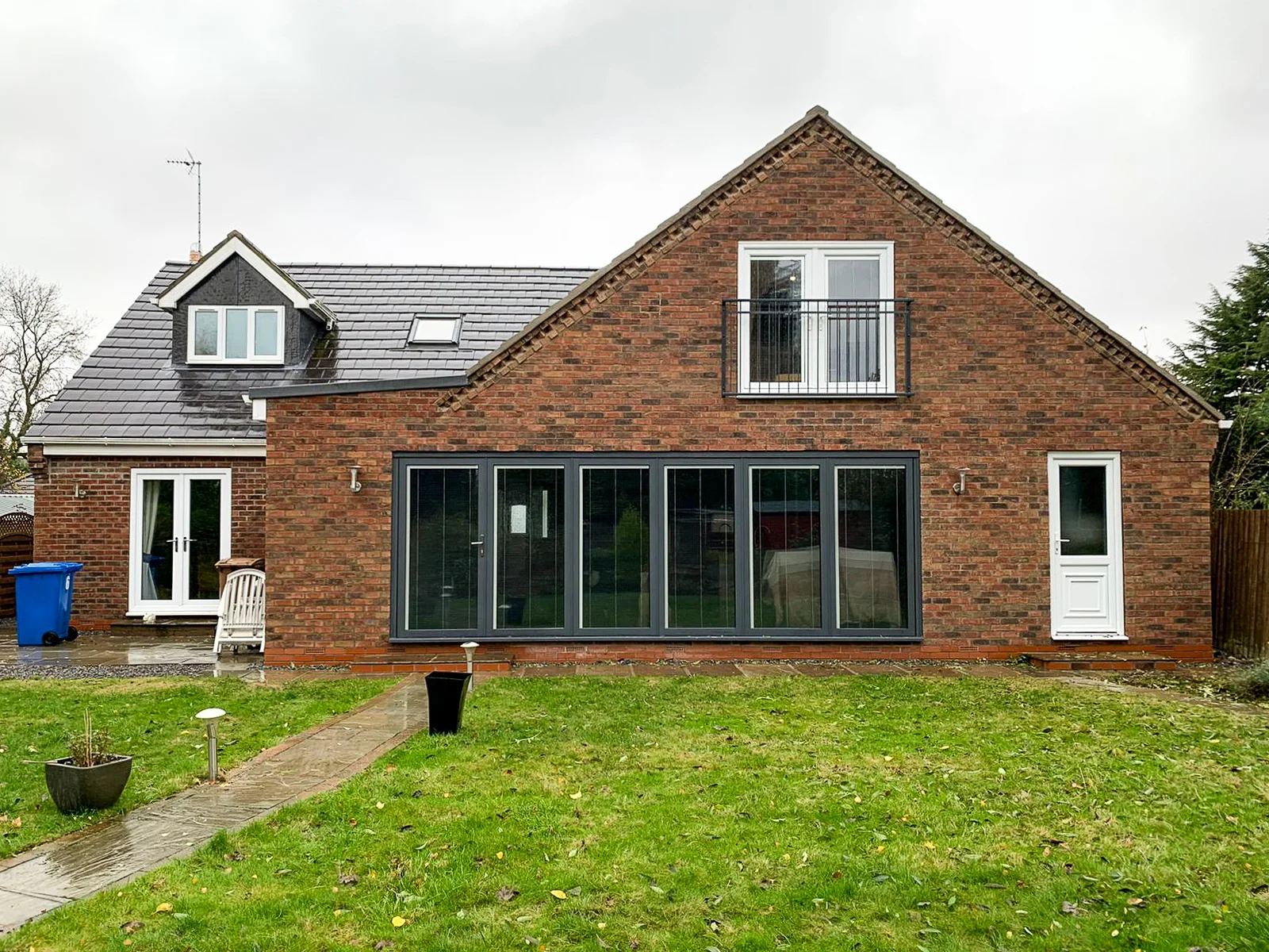 garden view of dormer loft conversion and double storey extension