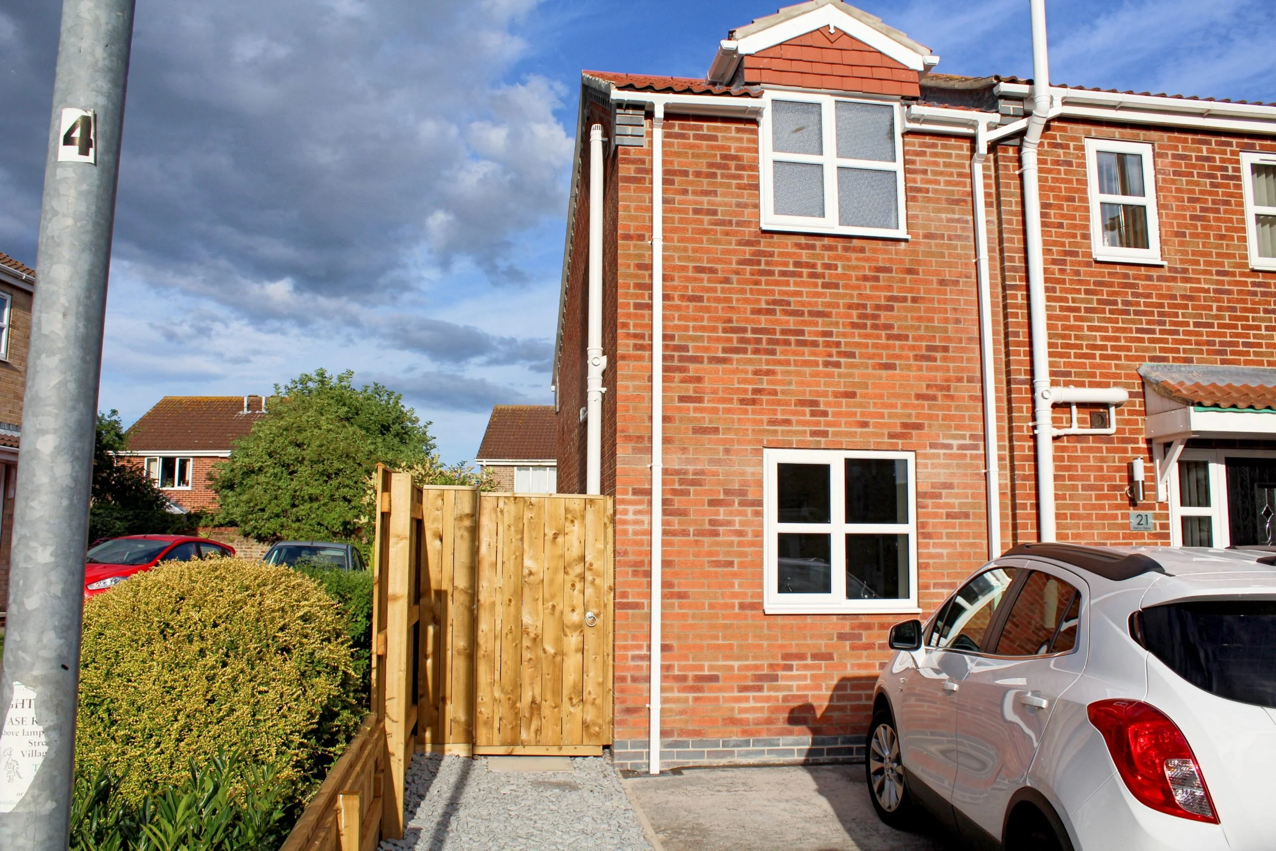 side view of double storey extension